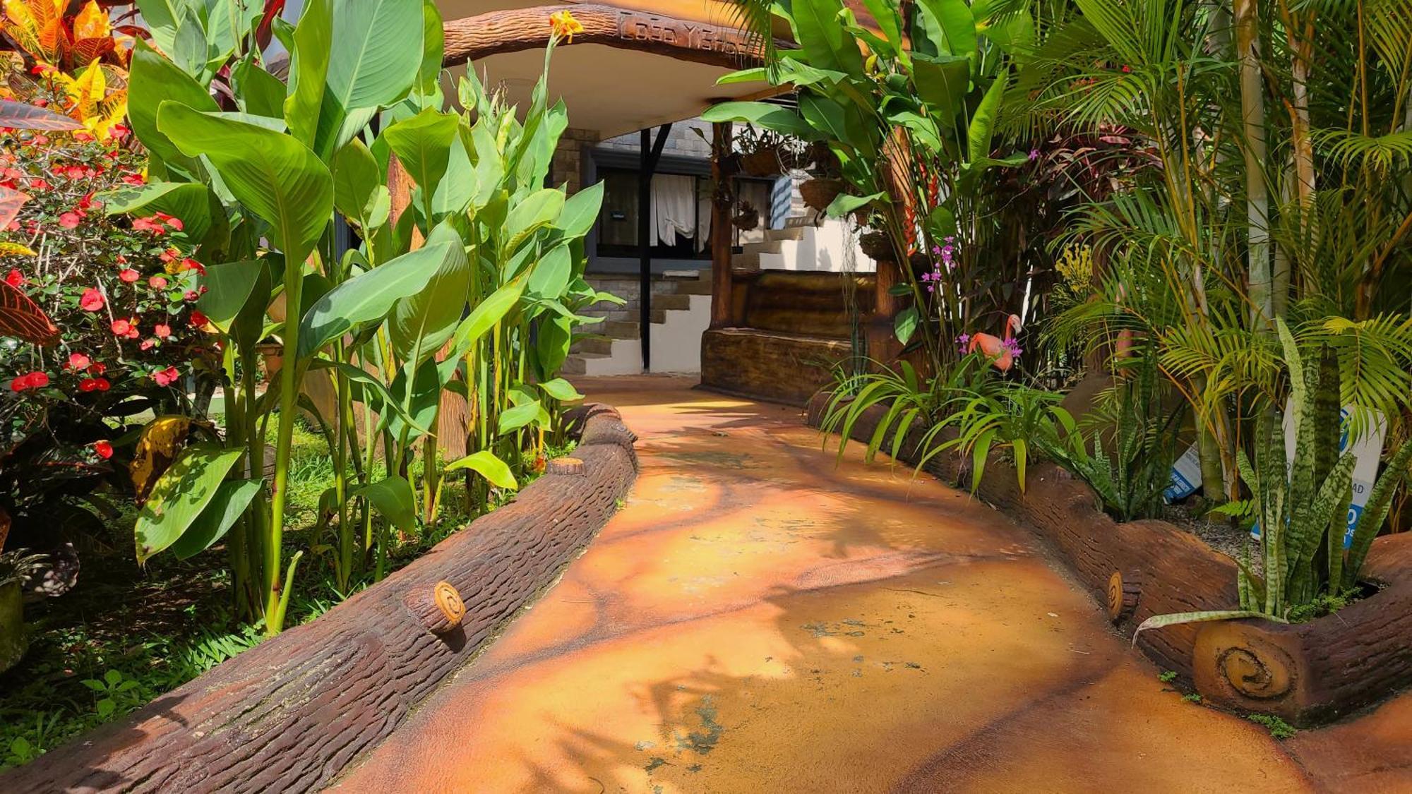 Villa Arenal Family Retreat *